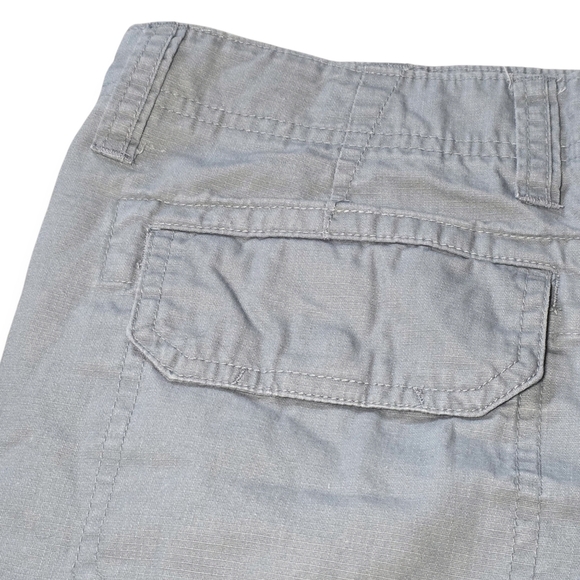 Magellan Men's Gray Cargo Shorts, Size 30W - Picture 7 of 14